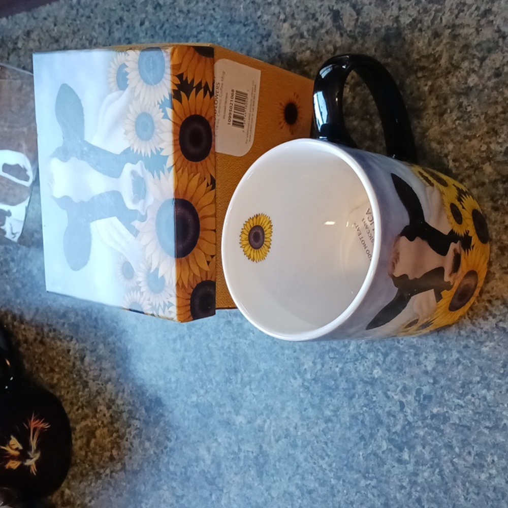 Cow Sunflowers L Coffee Mug Lang
